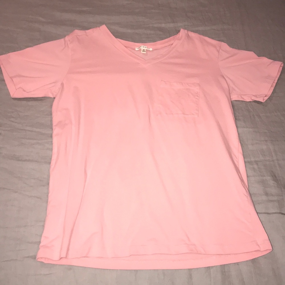 Zenana Outfitters pink v-neck tee shirt w pocket